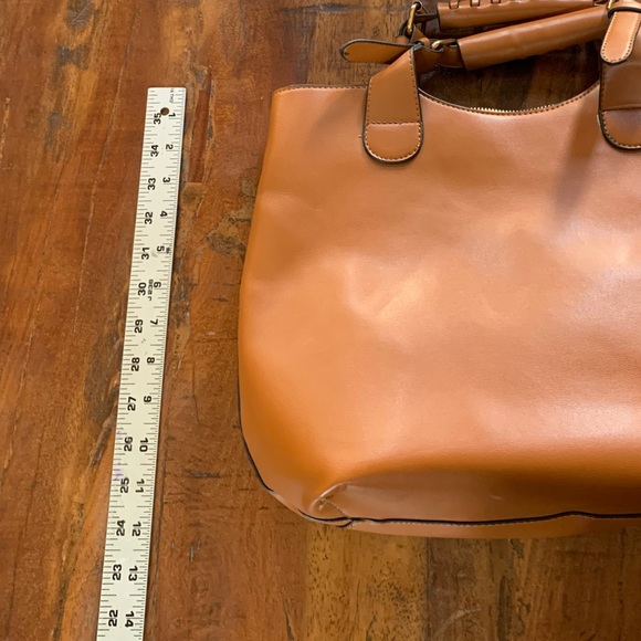 Handbag - Picture 4 of 6